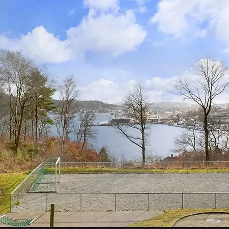 Lovely And Modern Apartament